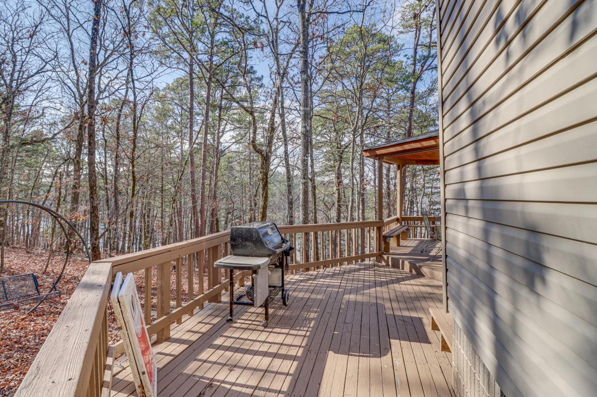 Lakefront Arkansas Home With Deck, Grill And Cornhole! Fairfield Bay Exterior photo